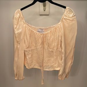 Cream crop top with 3/4 sleeves